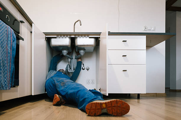 Professional Leak Detection technician working in Arverne, NY